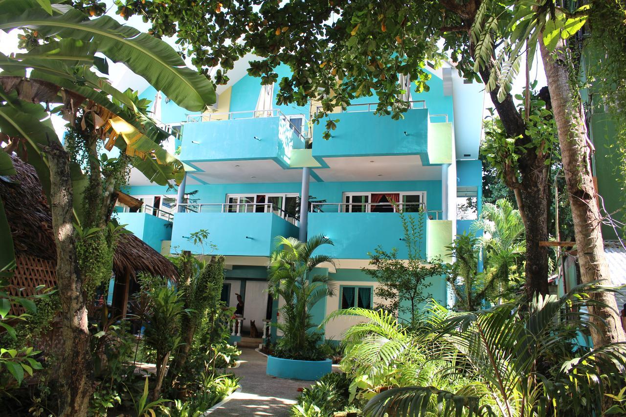 Sundown Resort & Austrian Pension House Manoc-Manoc Eksteriør bilde